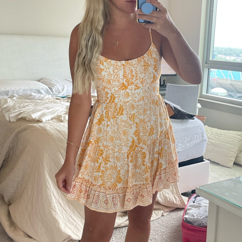 NEVER WORN Selfie Leslie Yellow Dress in Size M